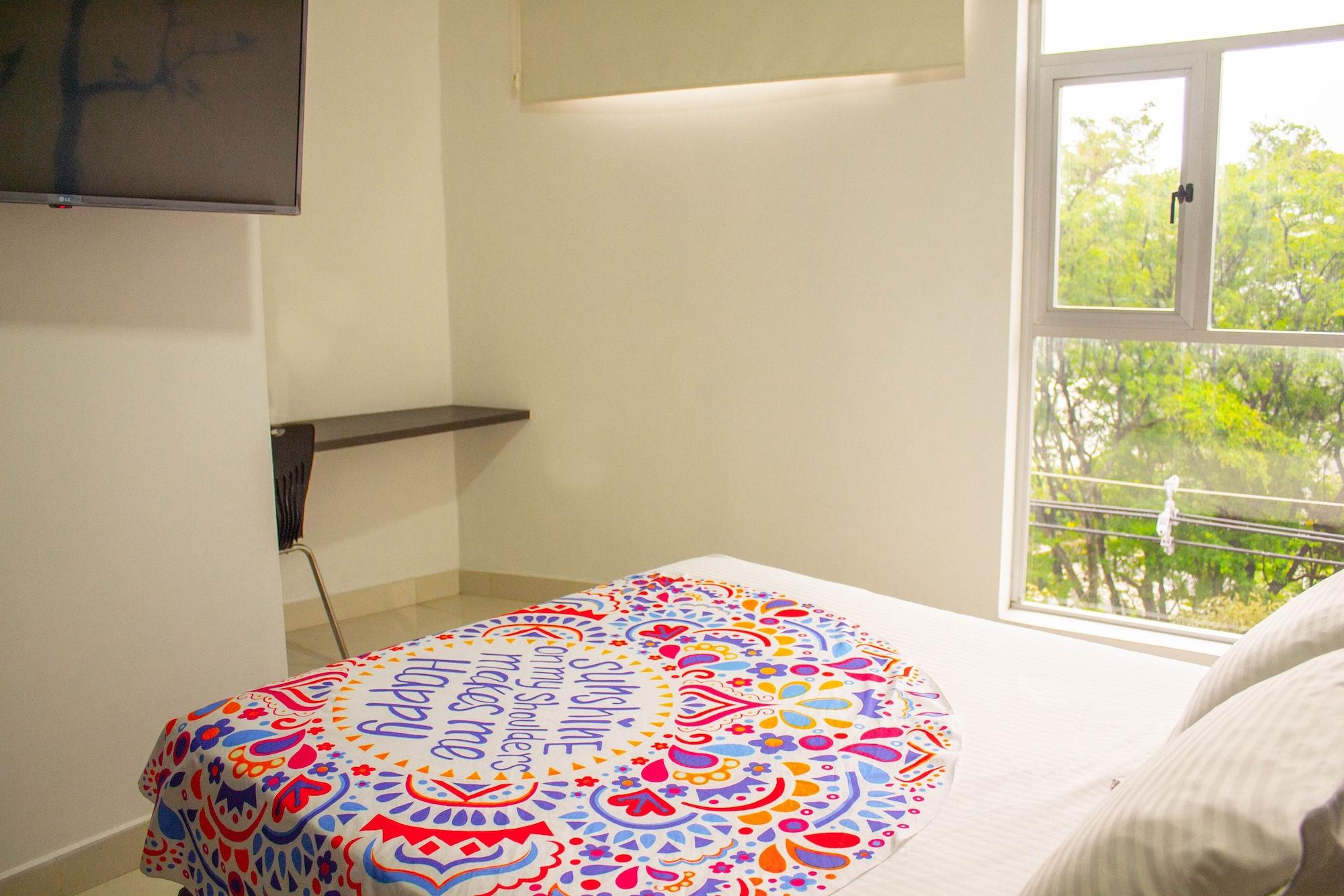 Hotel Bolivariana Plaza Медельин Экстерьер фото