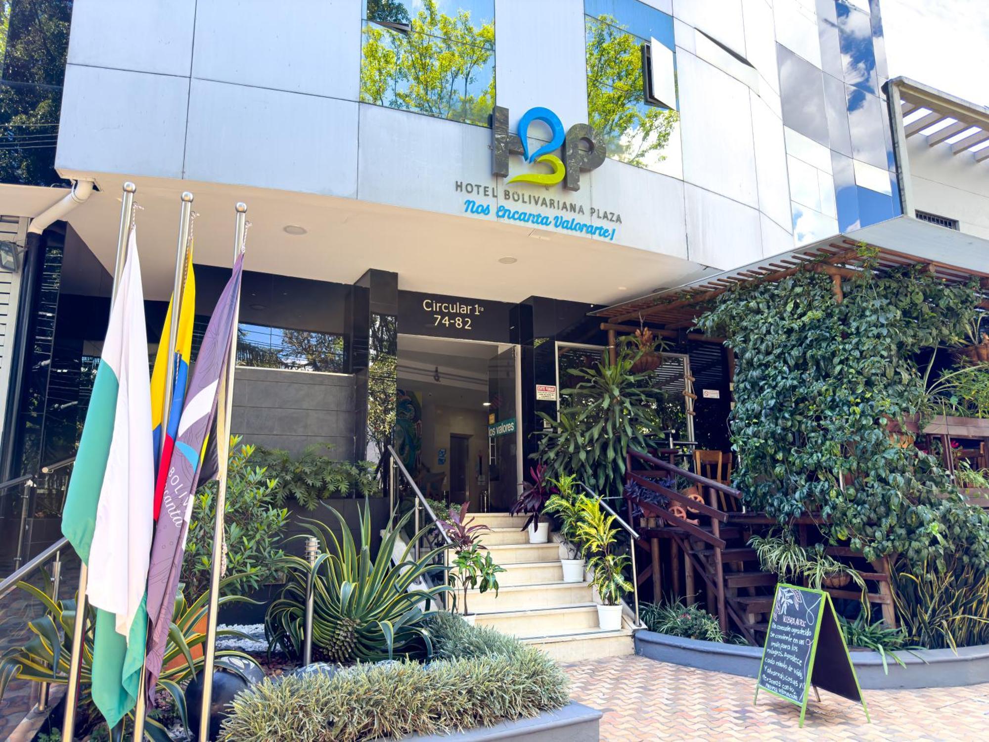 Hotel Bolivariana Plaza Медельин Экстерьер фото