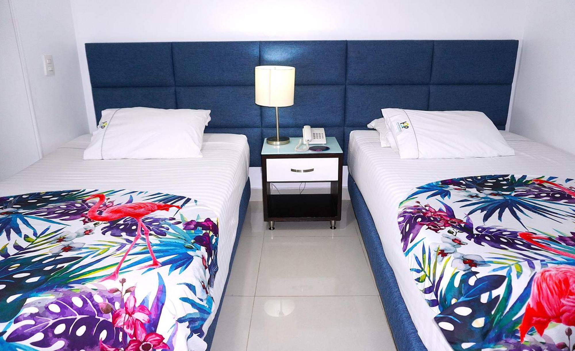 Hotel Bolivariana Plaza Медельин Экстерьер фото