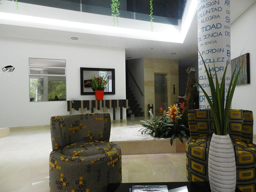 Hotel Bolivariana Plaza Медельин Экстерьер фото